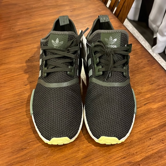 Adidas NMD_R1 Boost NMD R1 Shoes Sneakers new green CQ2414 Men’s Sizes - Picture 6 of 15